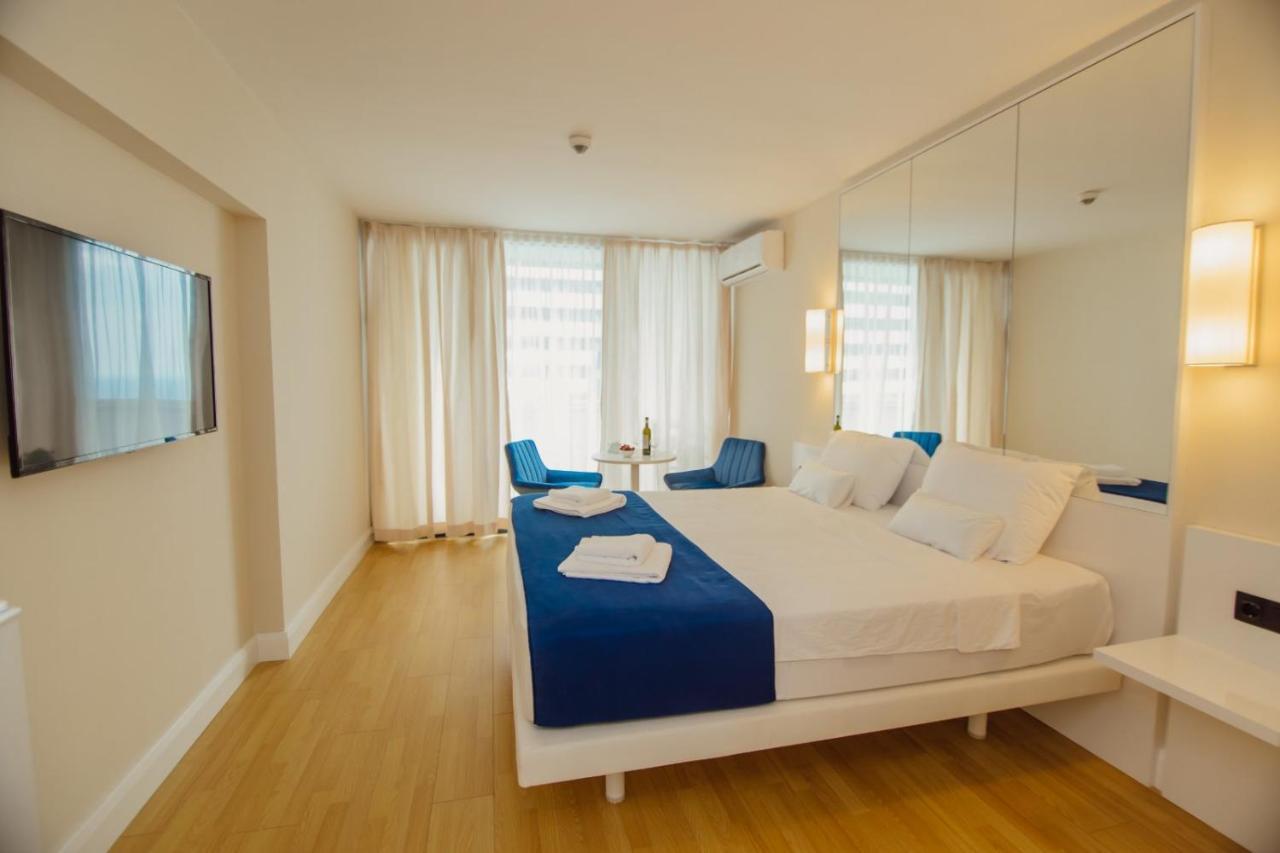 Appartement Orbi City - A & С à Batoumi Extérieur photo