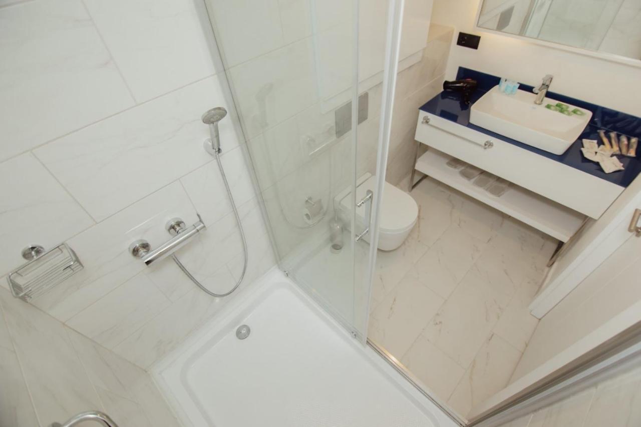 Appartement Orbi City - A & С à Batoumi Extérieur photo